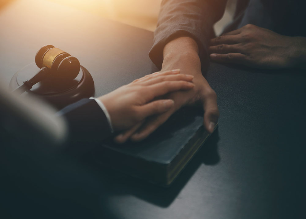 Judge’s gavel and legal documents on a desk, representing Nevada’s wrongful death statute of limitations and the court process for filing a claim.